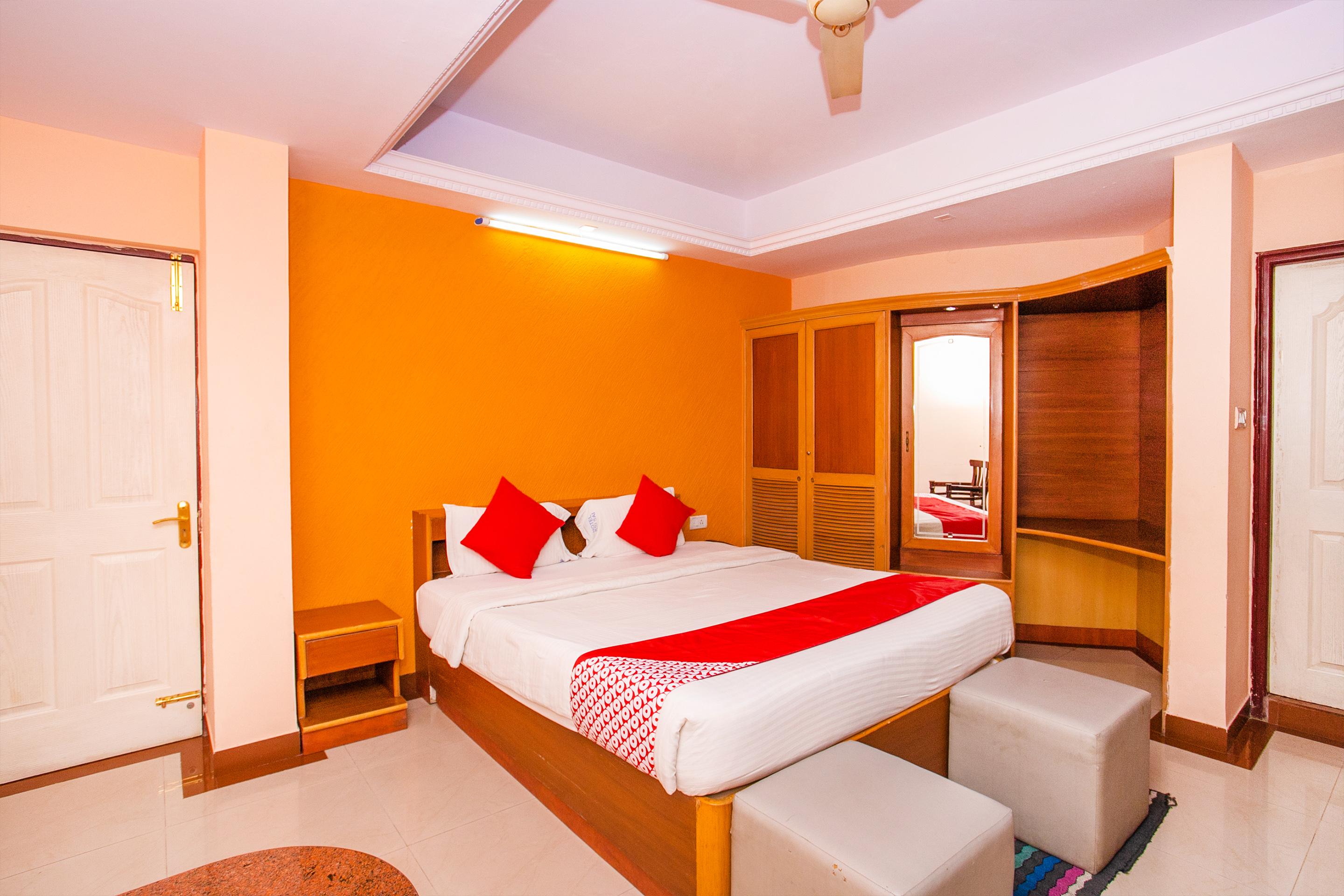 Oyo 331 Hotel Skanda Shelters Бангалор Екстериор снимка