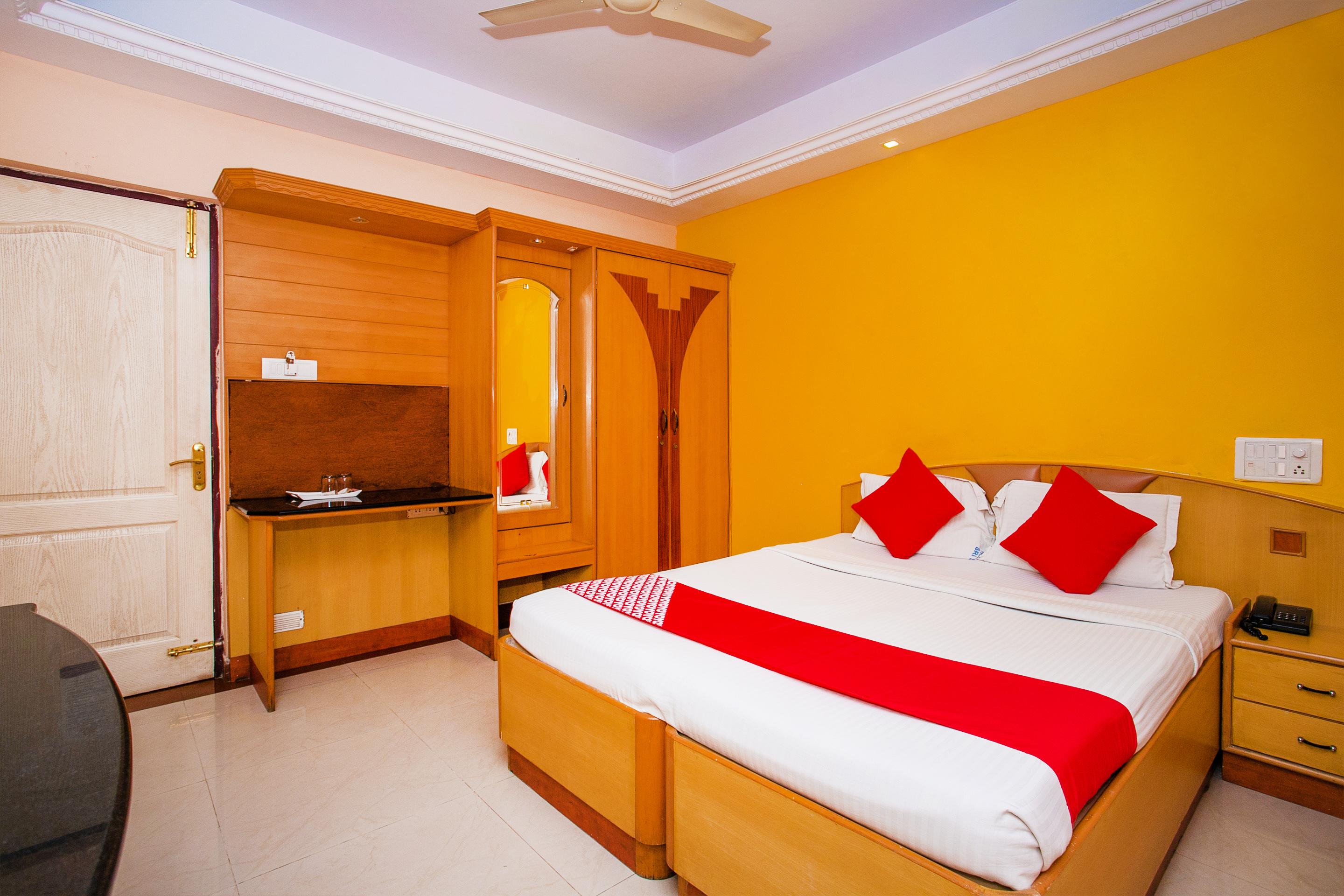 Oyo 331 Hotel Skanda Shelters Бангалор Екстериор снимка