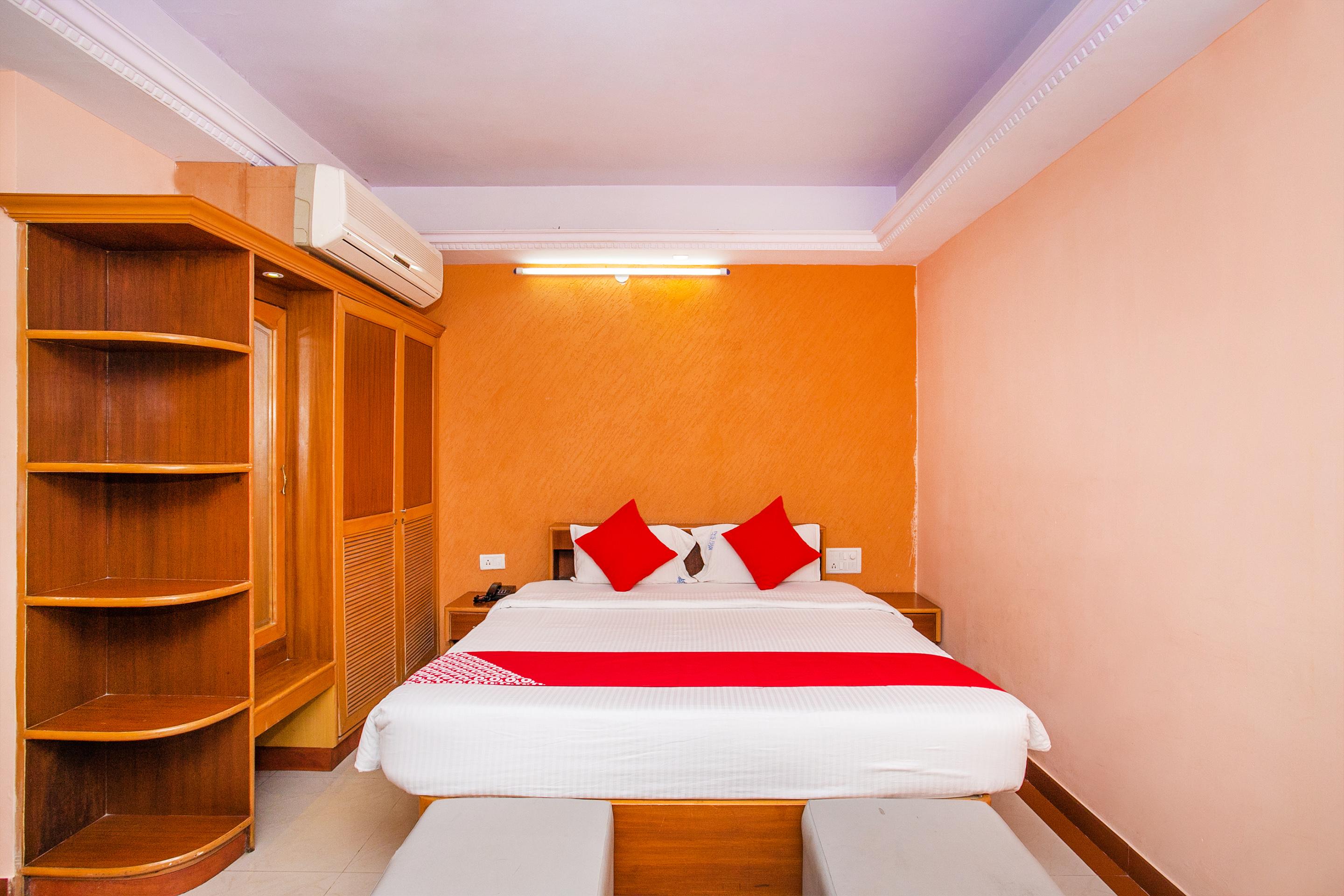 Oyo 331 Hotel Skanda Shelters Бангалор Екстериор снимка