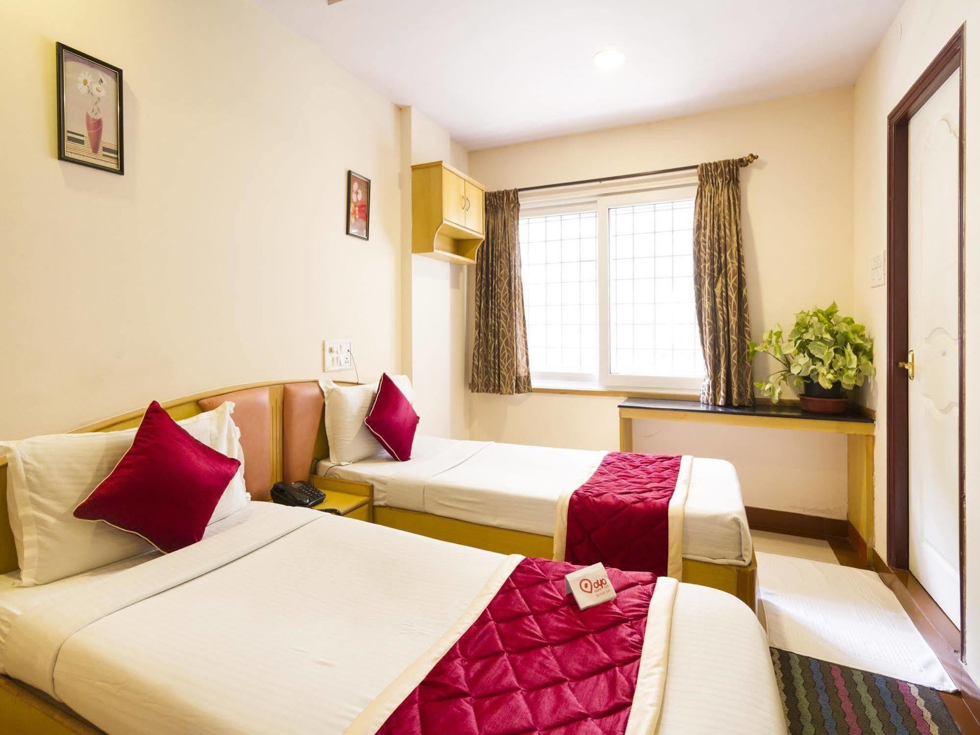 Oyo 331 Hotel Skanda Shelters Бангалор Екстериор снимка